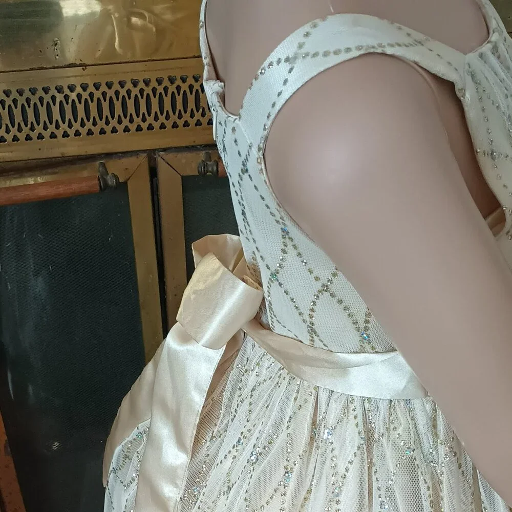 Girls Embossed Organza Dress 5 Special Occasions Cream & Silver Cottage Core
